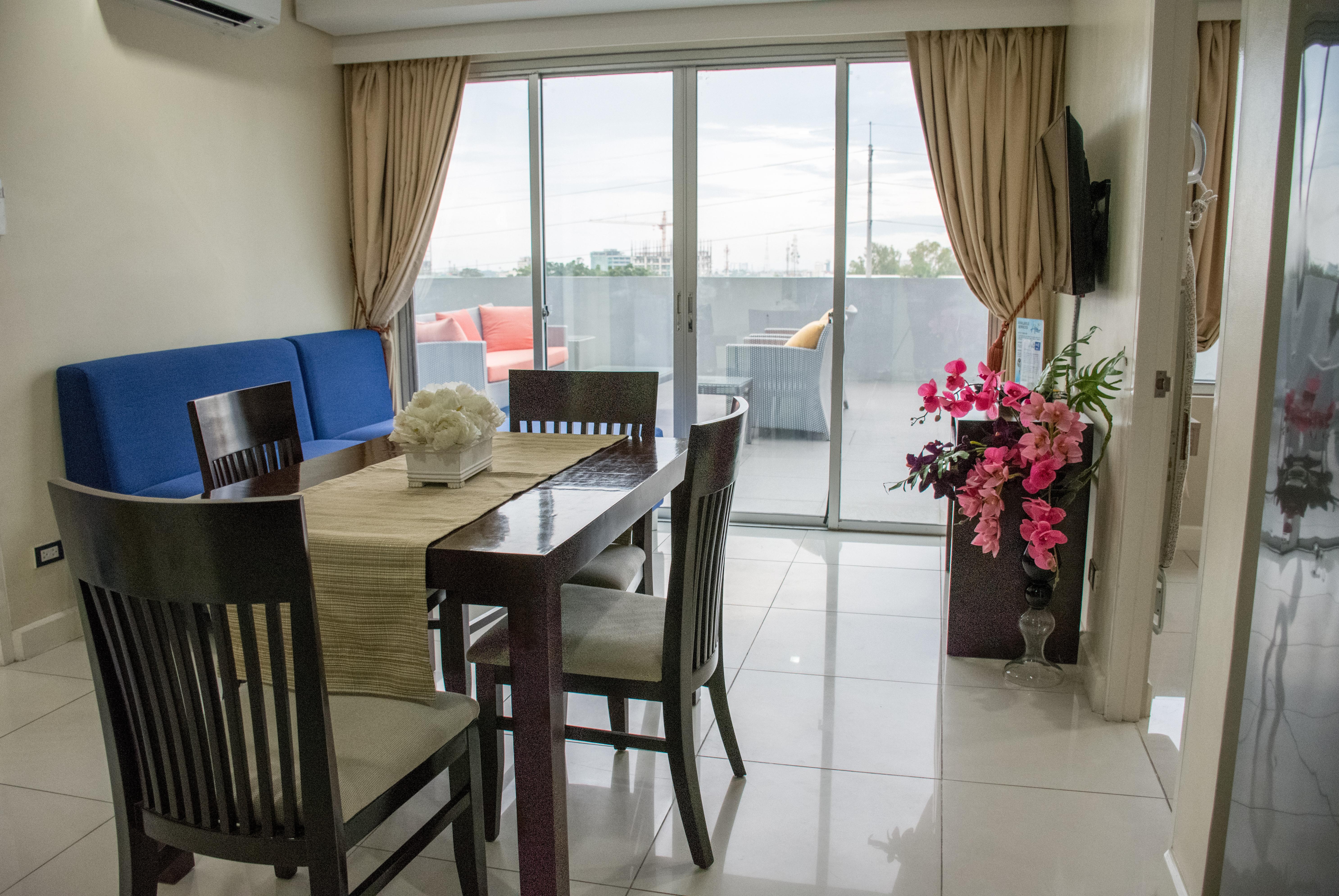 Alicia Apartelle Cebu Exterior photo
