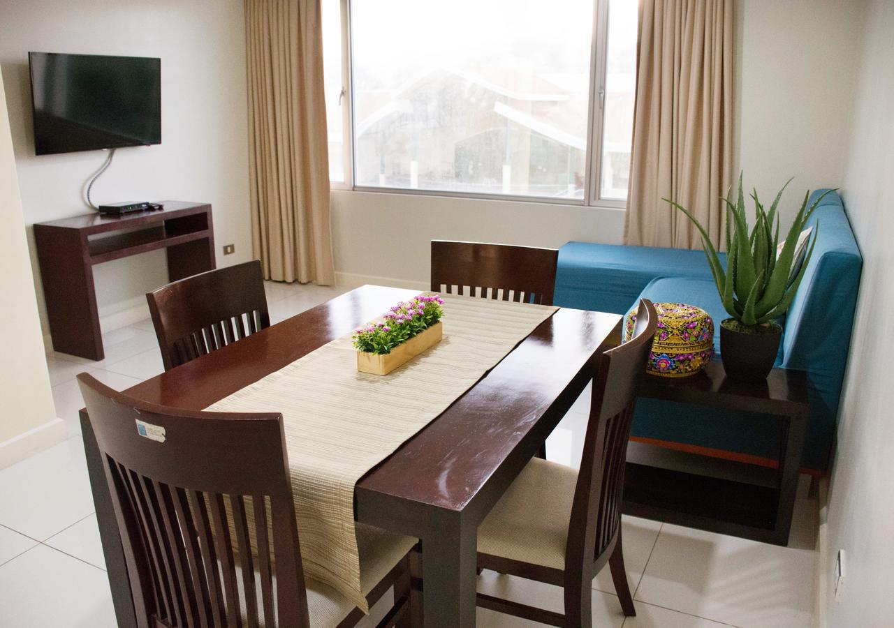 Alicia Apartelle Cebu Exterior photo